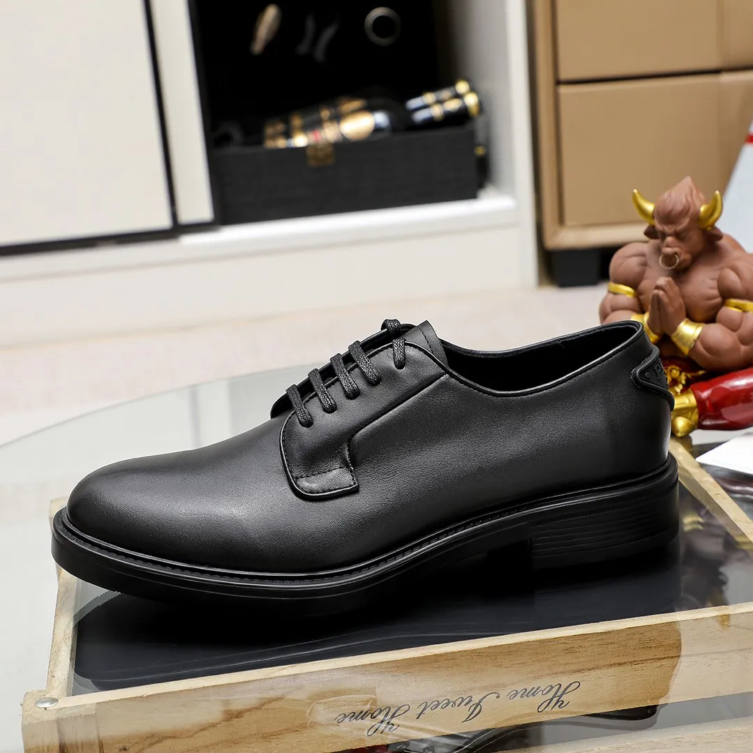 Men's shoes 💰620 💰💰🎩🎩【Prada】Counter 1:1⬆️original reproduction, absolute quality🆗original outsole, high-quality imported rubber, wear-resistant and non-slip, never degummed, upper material: imported first-layer cowhide➕anti-slip foam outsole, official website material, inner material: water-dyed leather lining, 3 colors available! Code number 38-44 (45. Can be customized)